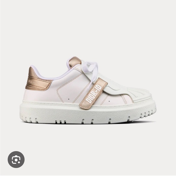 NEW IN BOX, Dior ID Sneaker in Gold. Size 39.5 - Picture 4 of 11